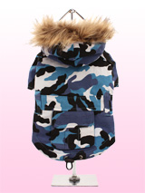 Urban Camouflage Parka - A military style camouflage parka. The hood is trimmed with faux fur, while there is a pocket on the back for those all important treats. The drawstring finishing at the hem can be used to have the perfect fit. To make it easy to take on and off, the underside is fastened with three pop-on pop-off b...